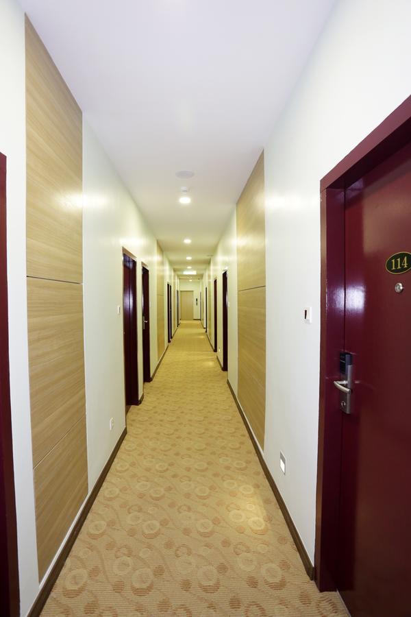 City Garden Hotel 타와우 외부 사진